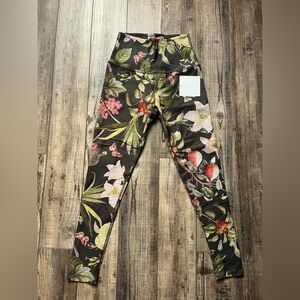 Beyond Yoga Botanical Floral Print Pants Leggings NWT Size Small